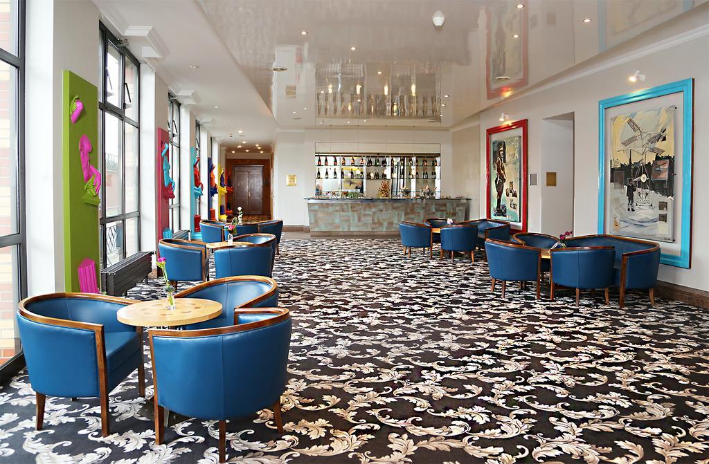 ミレニアム ホテル パリ シャルル ド ゴール ロワシー・アン・フランス エクステリア 写真